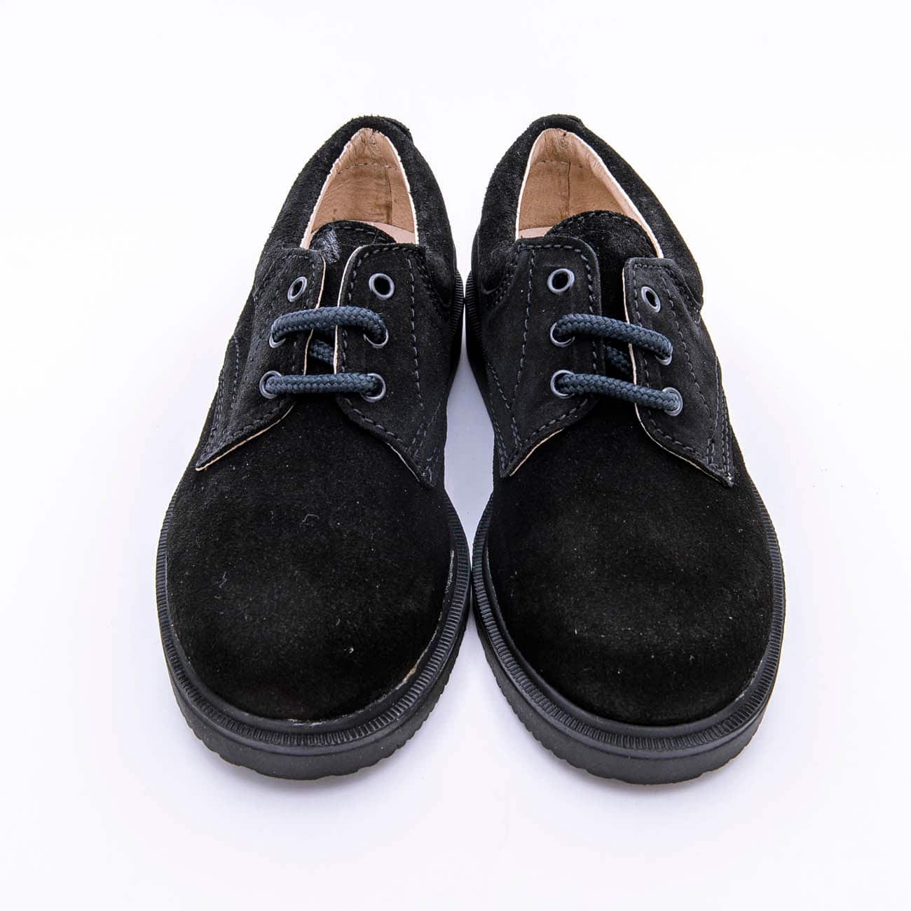 Zapato en ante para vestir o para colegio con suela de goma antideslizante - Imagen 4