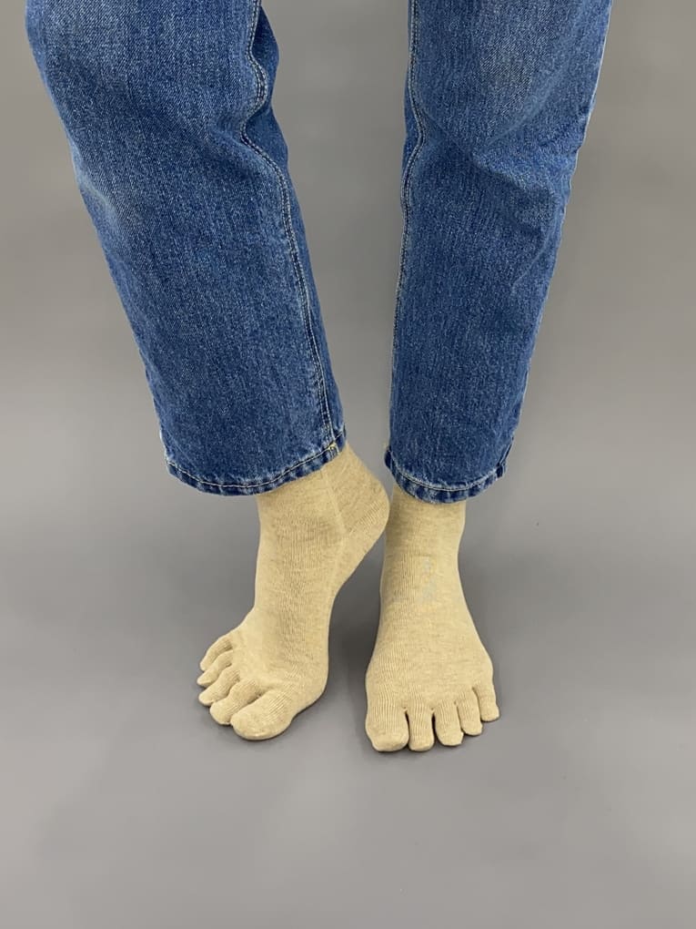 CALCETINES barefoot lisos gruesos beige - Imagen 3